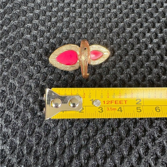 Adjustable Gold Tone Double Teardrop Red Stone Ring - Picture 6 of 7